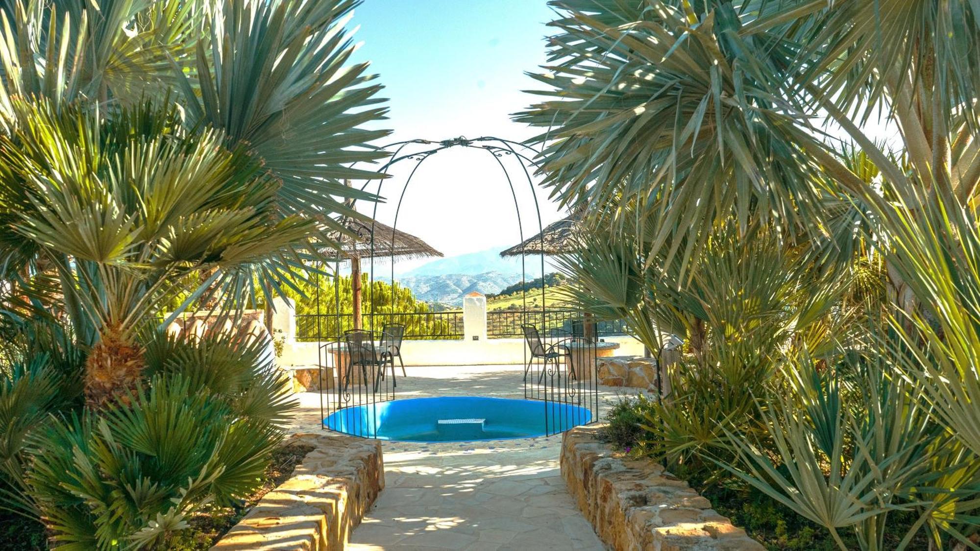 Rural Cottage, With Pool & Optional Private 6 Guests Jacuzzi Tolox Eksteriør billede