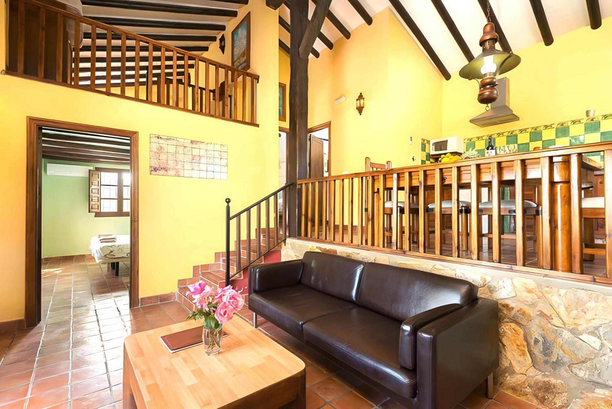 Rural Cottage, With Pool & Optional Private 6 Guests Jacuzzi Tolox Eksteriør billede